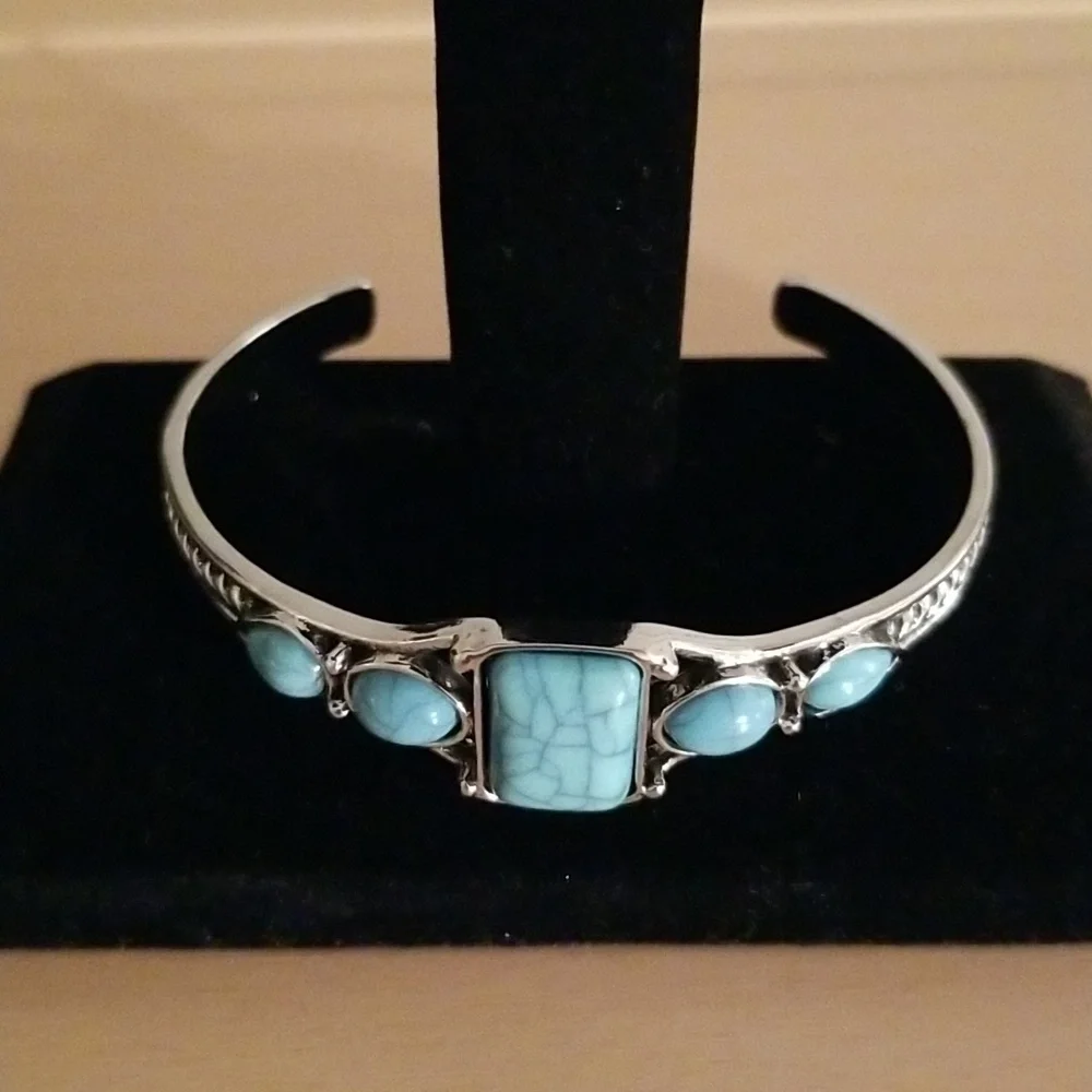 Faux Turquoise Fashion Bracelet Cuff - Picture 4 of 5